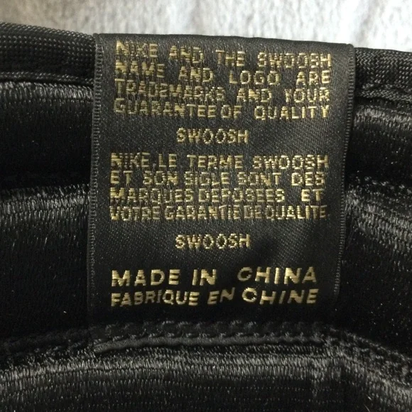 Nike Air Jordan 1 Retro High OG Black/Metallic Gold Size 6Y - Picture 11 of 15